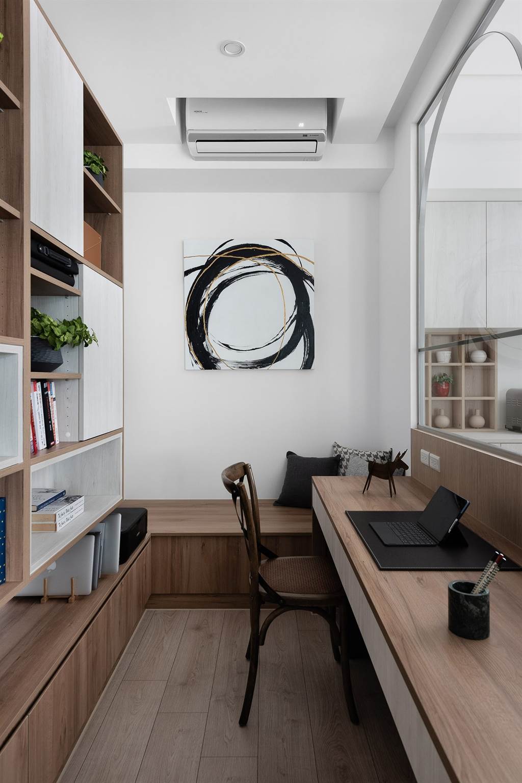 從玄關(guān)到臥室都好用！坐臥舒適的多功能臥榻設(shè)計(jì)要注意什么？